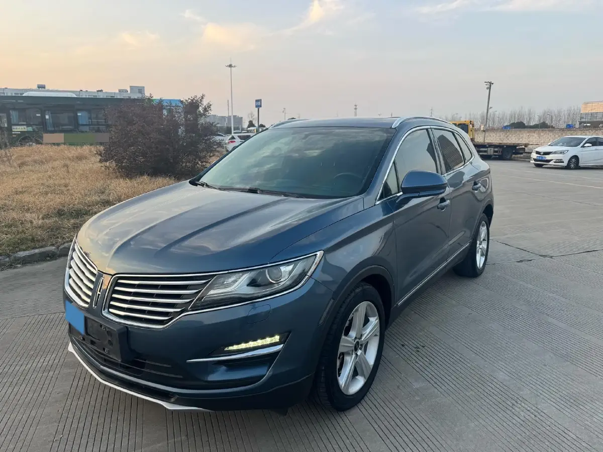 2018 Lincoln MKC 2.0T 203HP L4 6AT