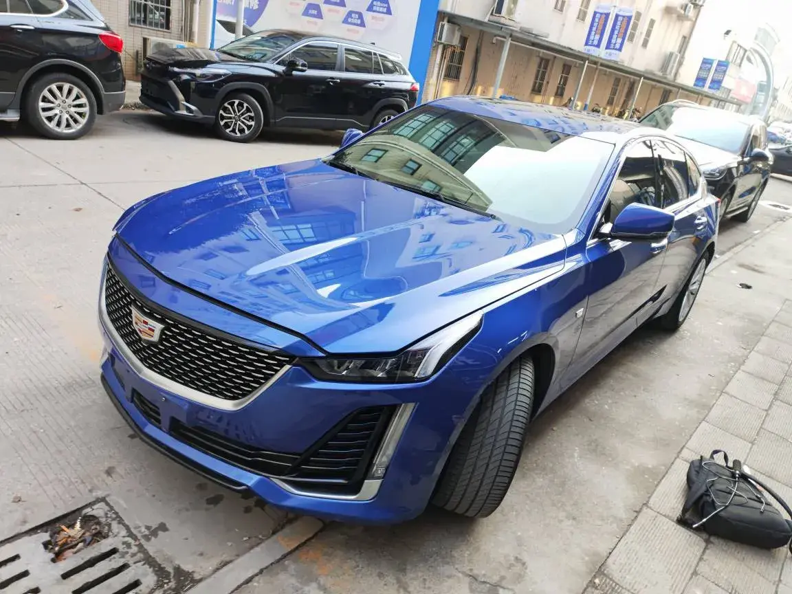 2022 Cadillac CT5 2.0T 237HP L4 10AT