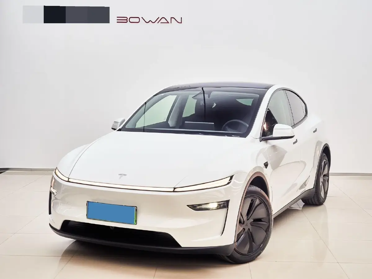 2025 Tesla Model Y BEV 62.5KWH
