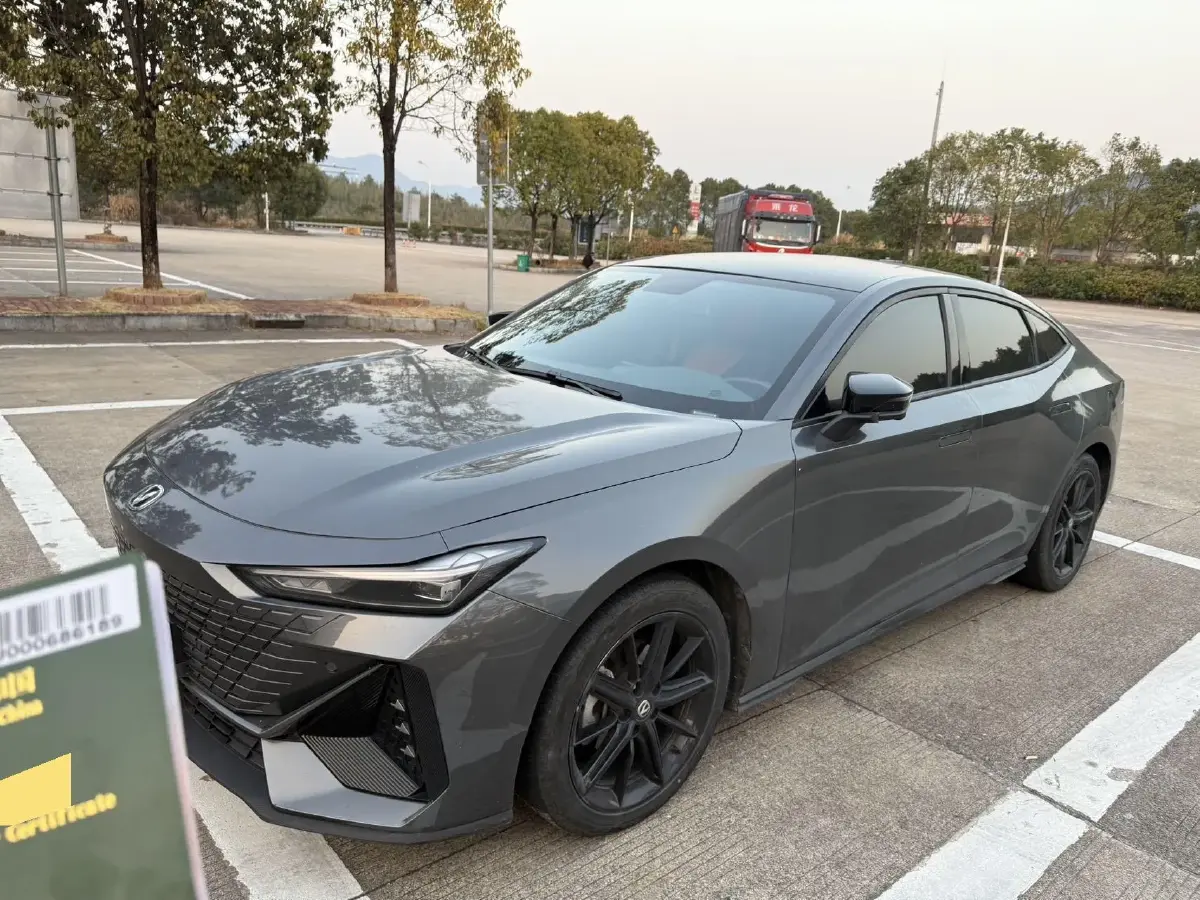 2022 ChangAn UNI-V 1.5T 188HP L4 7DCT