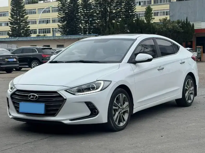 2016 Hyundai Elantra 1.6L 130HP L4 6AT