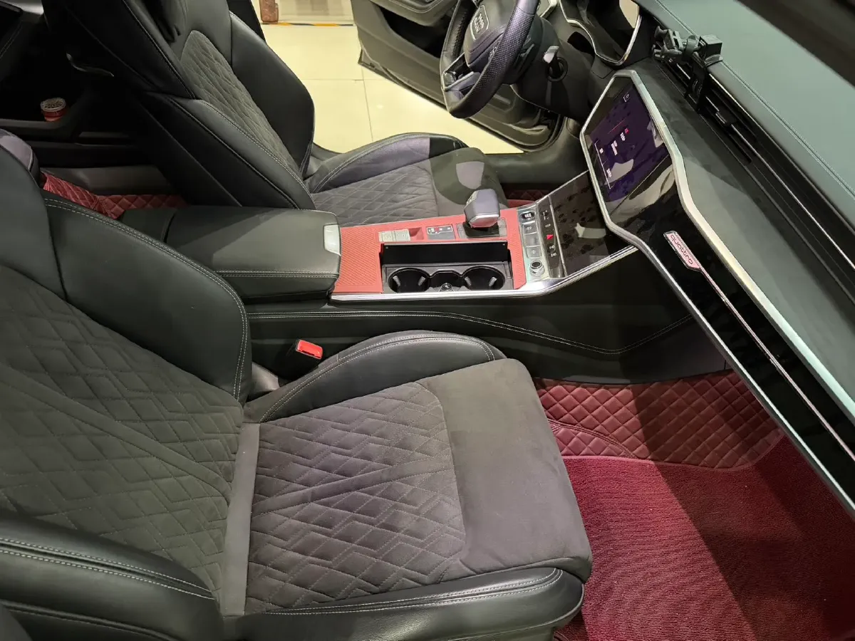 2024 Audi A6L 3.0T 340HP V6 7DCT,autocango,china used car exporter,china ev exporter,chinese used car exporter,chinese used ev exporter