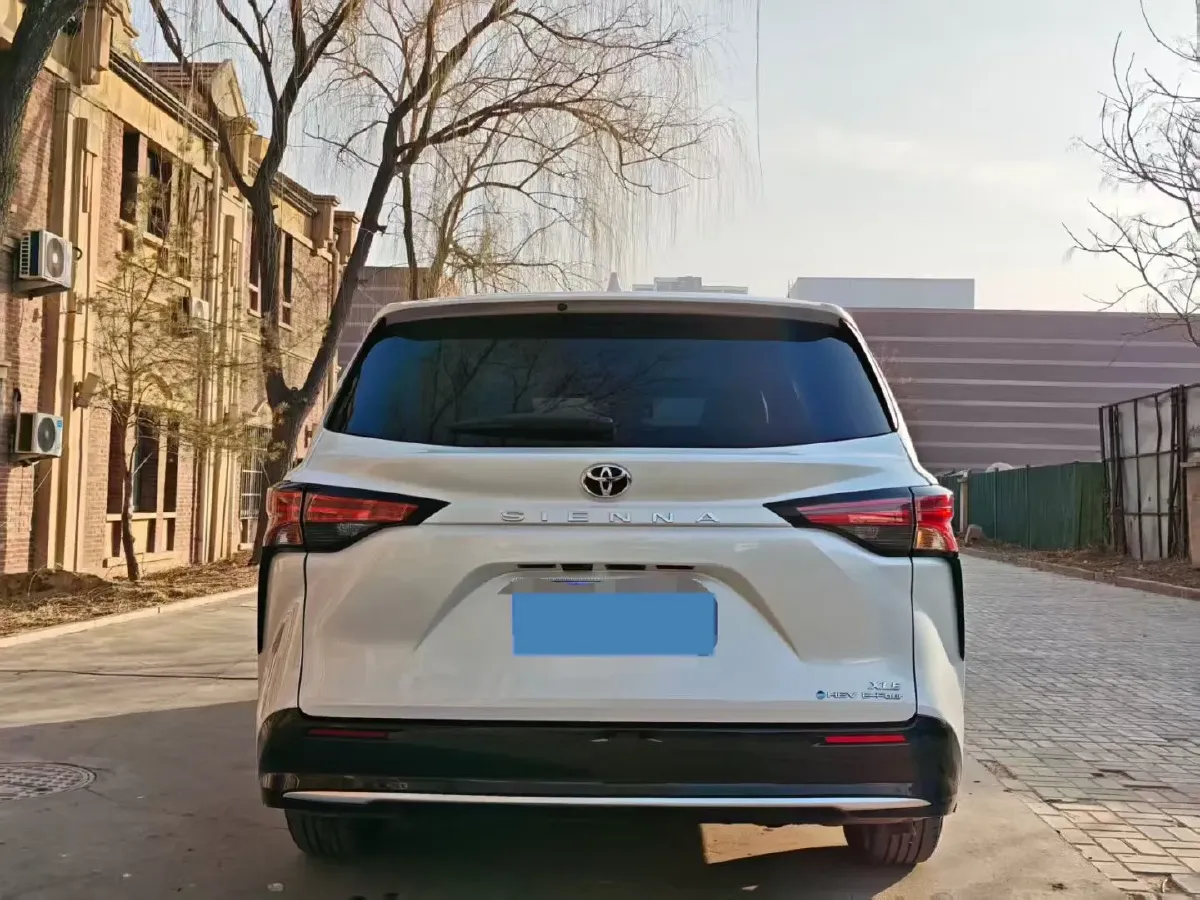 2026 Toyota Sienna 2.5L 189HP L4 E-CVT Hybrid,autocango,china used car exporter,china ev exporter,chinese used car exporter,chinese used ev exporter