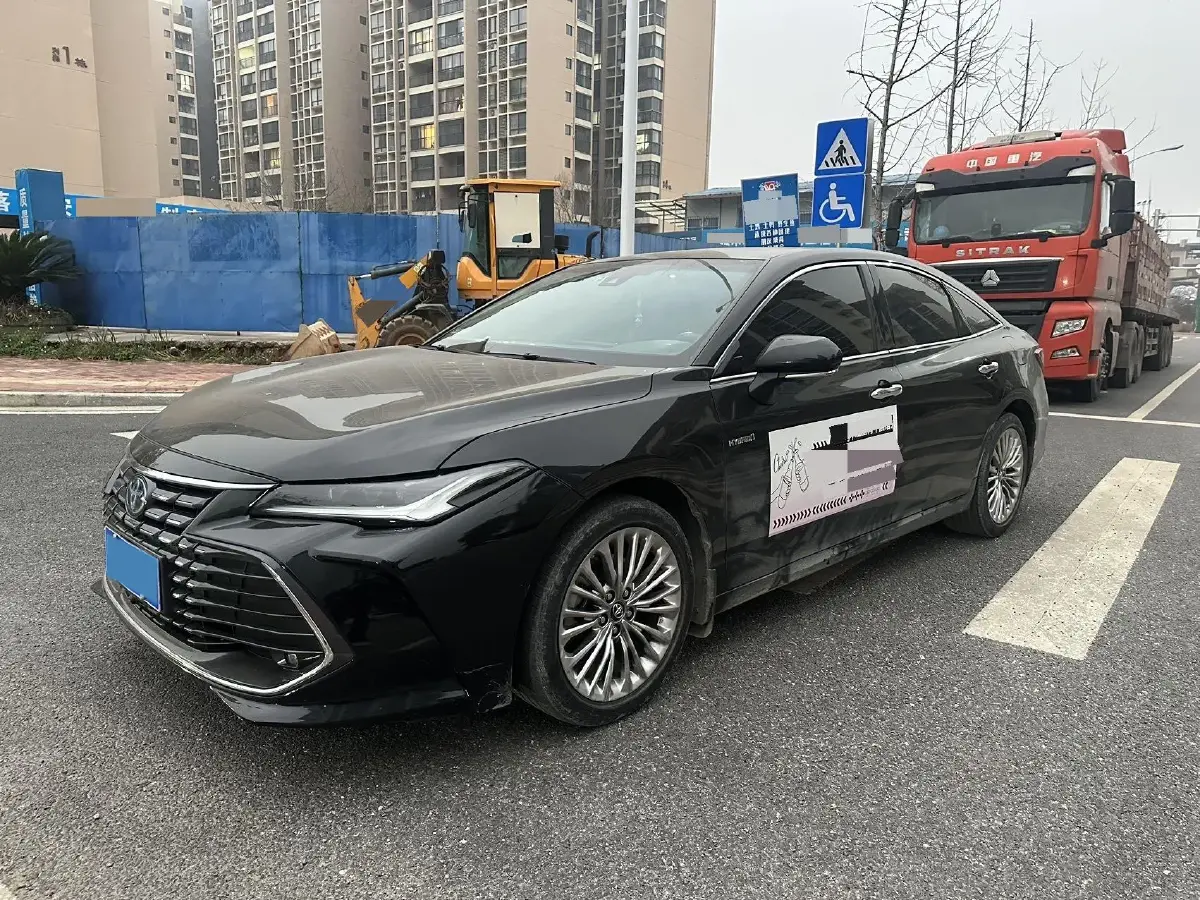 2022 Toyota Avalon 2.5L 178HP L4 E-CVT Hybrid