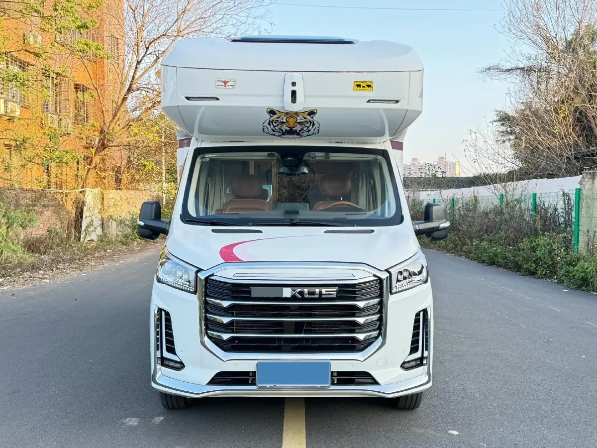 2022 MAXUS V100 RV 2.0T 150HP L4 6AT,autocango,china used car exporter,china ev exporter,chinese used car exporter,chinese used ev exporter