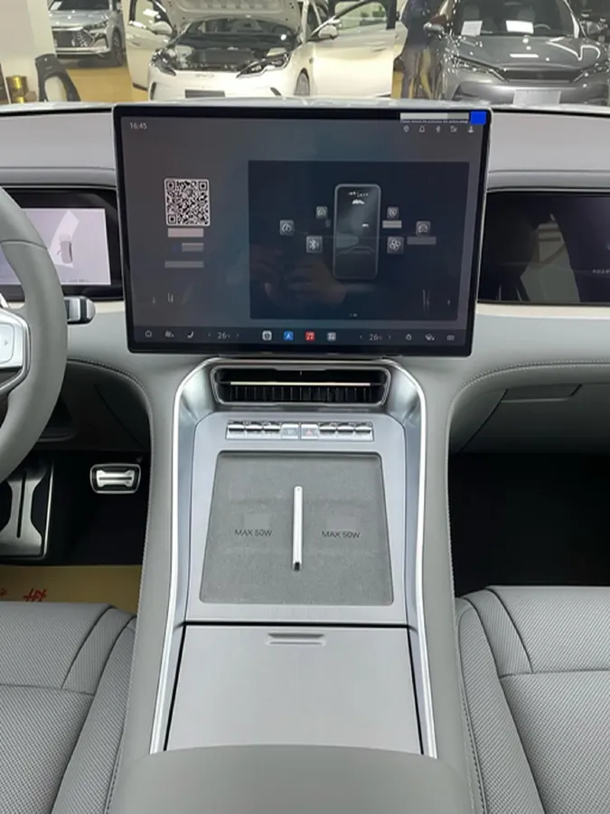 2025 Denza DenzaN8L 2.0T 207HP L4 E-CVT PHEV,autocango,china used car exporter,china ev exporter,chinese used car exporter,chinese used ev exporter