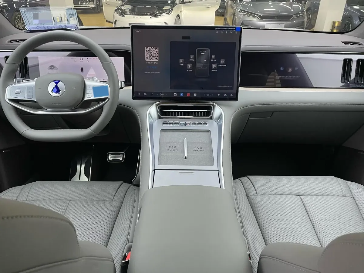 2025 Denza DenzaN8L 2.0T 207HP L4 E-CVT PHEV,autocango,china used car exporter,china ev exporter,chinese used car exporter,chinese used ev exporter