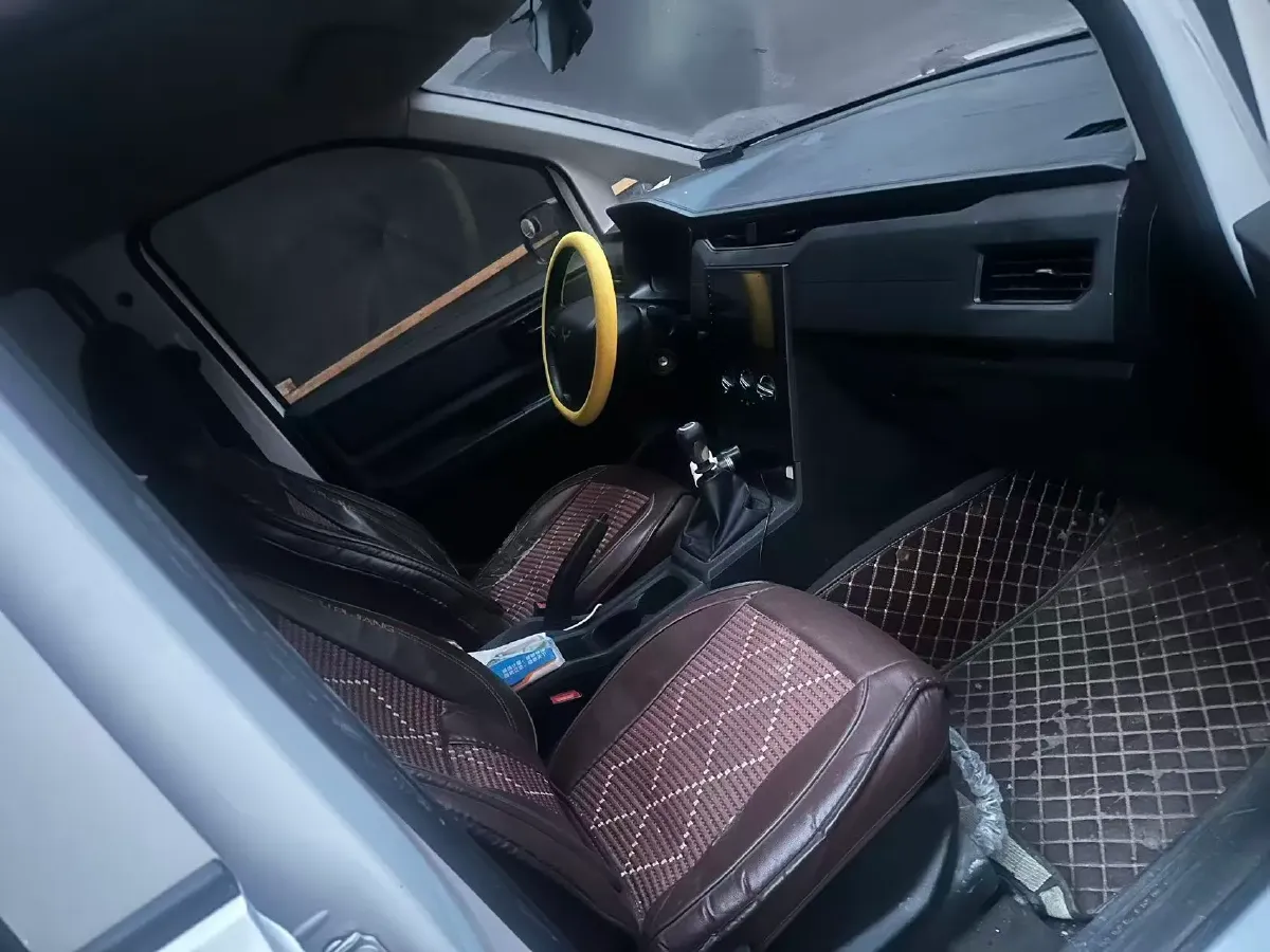 2019 Venucia M50V 1.5L 112HP L4 5MT,autocango,china used car exporter,china ev exporter,chinese used car exporter,chinese used ev exporter