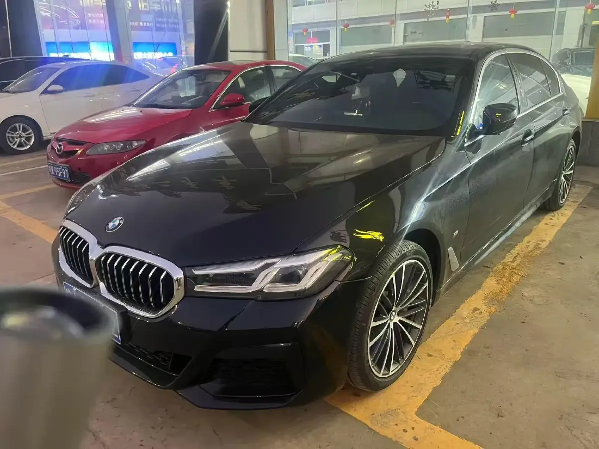 2022 BMW 5 Series 2.0T 252HP L4 8AT