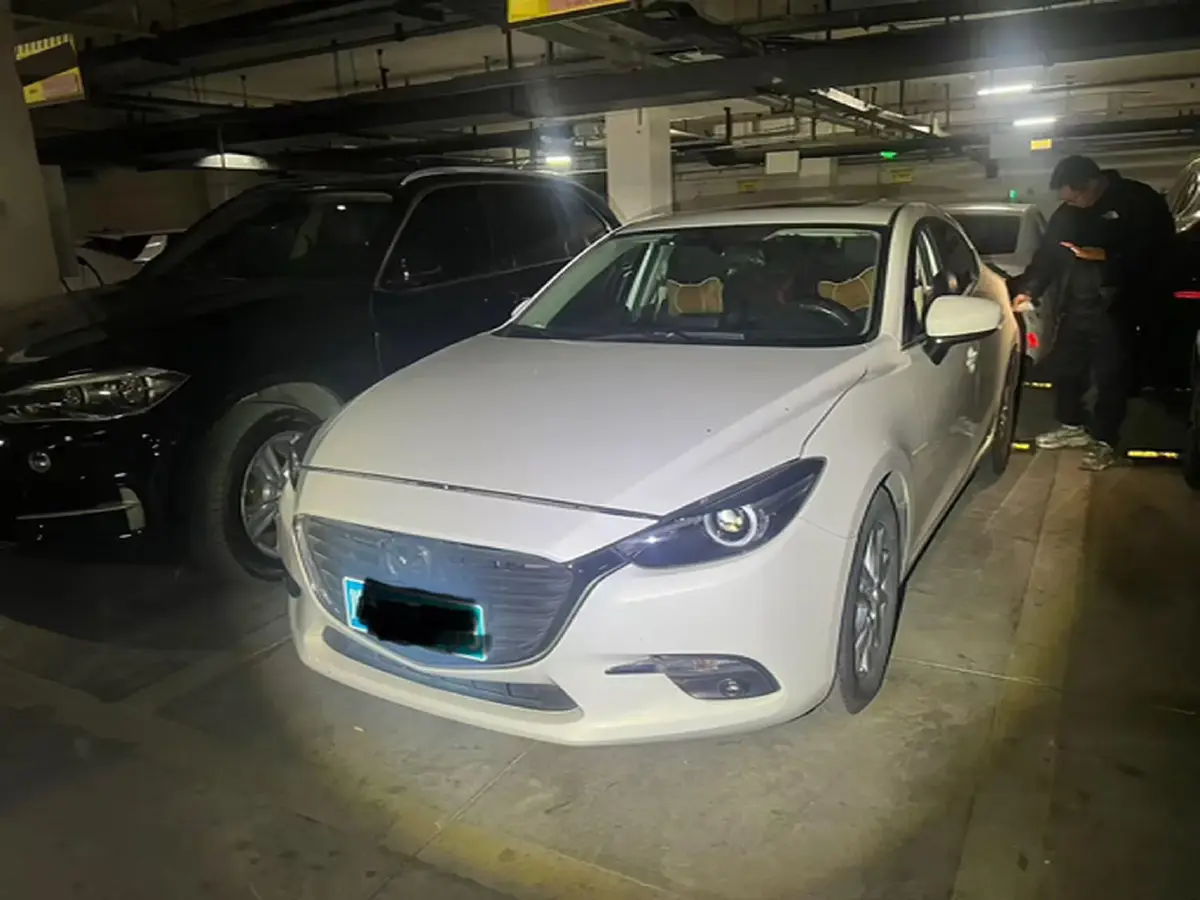 2017 Mazda 3 Axela 1.5L 117HP L4 6AT