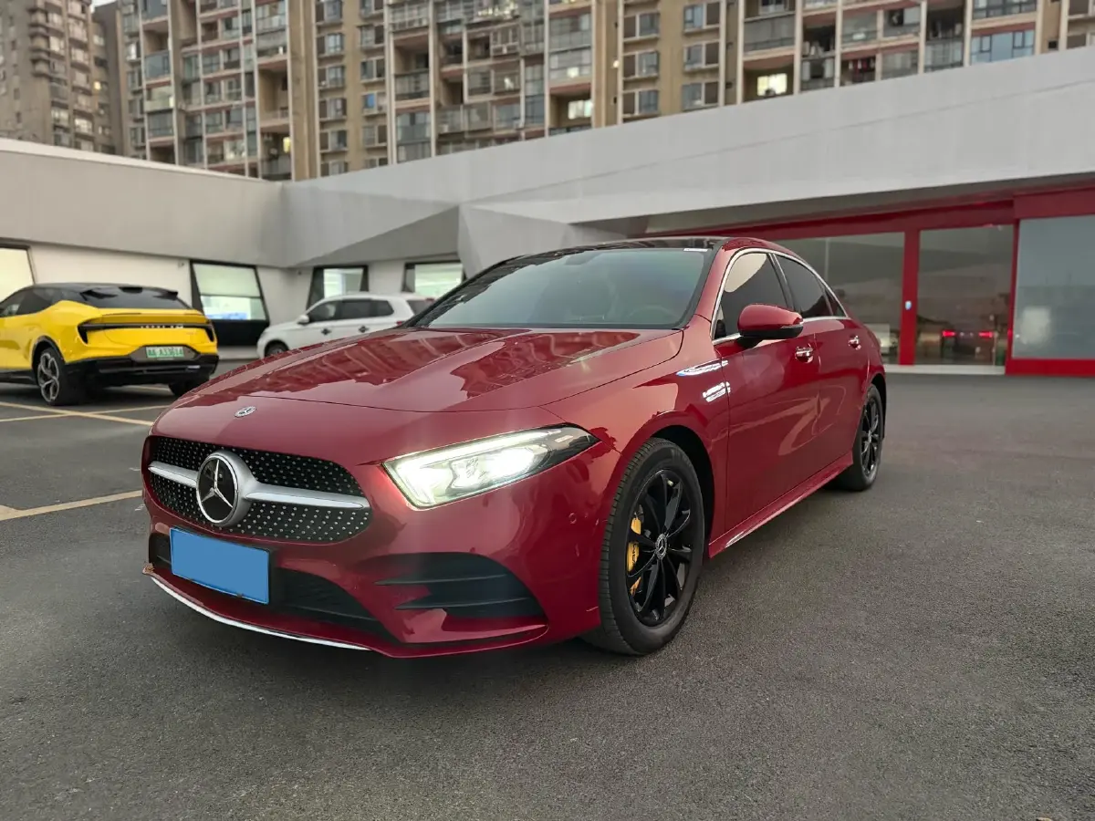 2020 Mercedes-Benz A Class 1.3T 163HP L4 7DCT