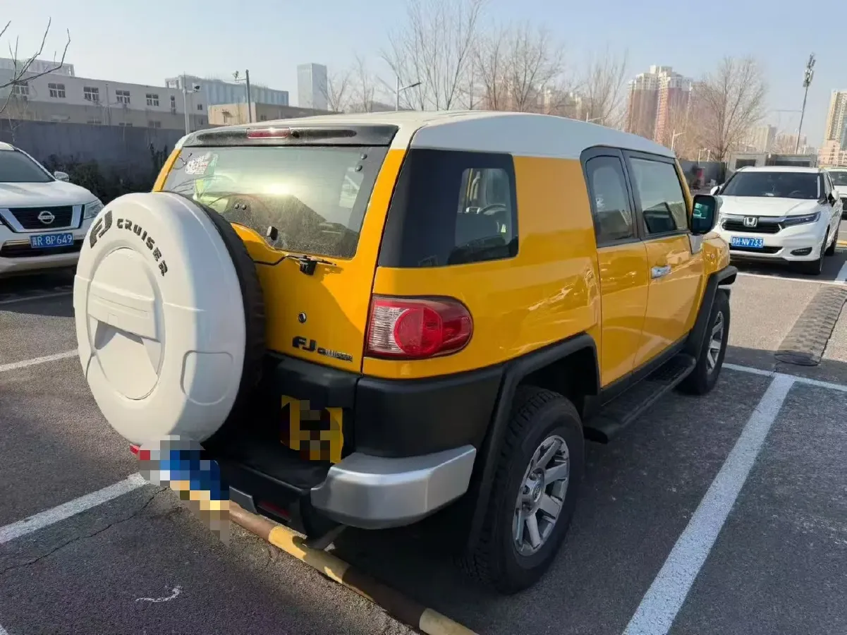 2013 Toyota FJ Cruiser 4.0L 272HP V6 5AT,autocango,china used car exporter,china ev exporter,chinese used car exporter,chinese used ev exporter