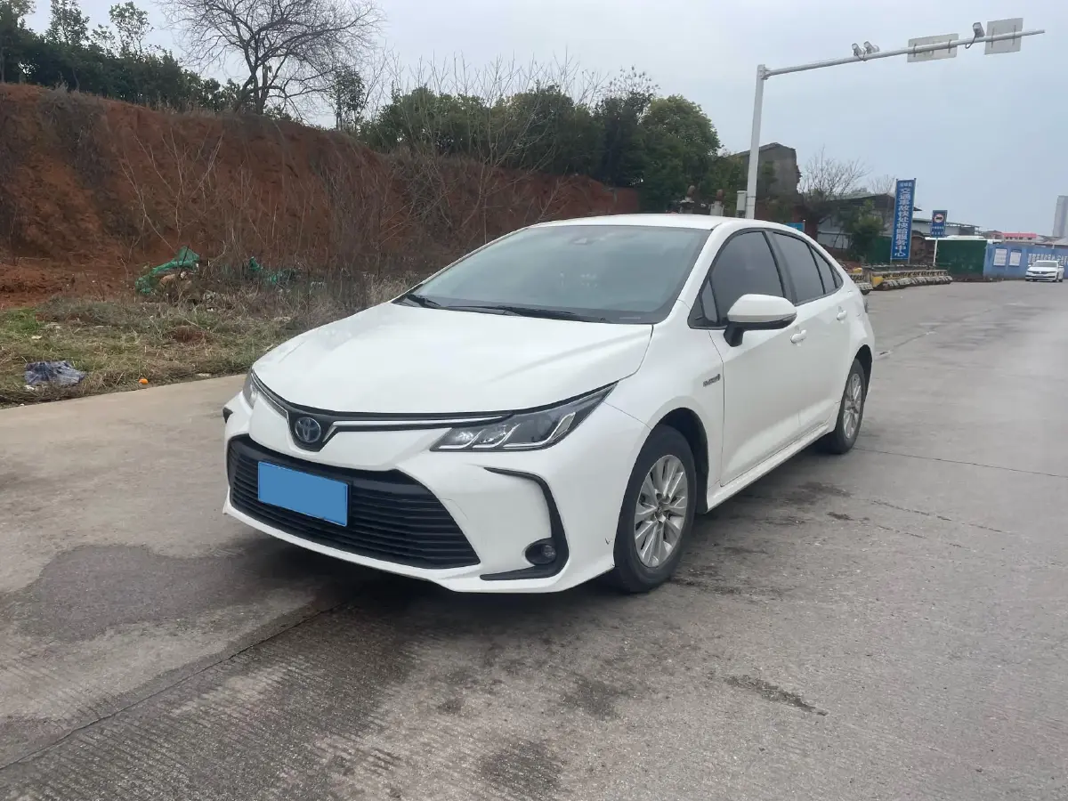 2022 Toyota Corolla 1.8L 98HP L4 E-CVT Hybrid