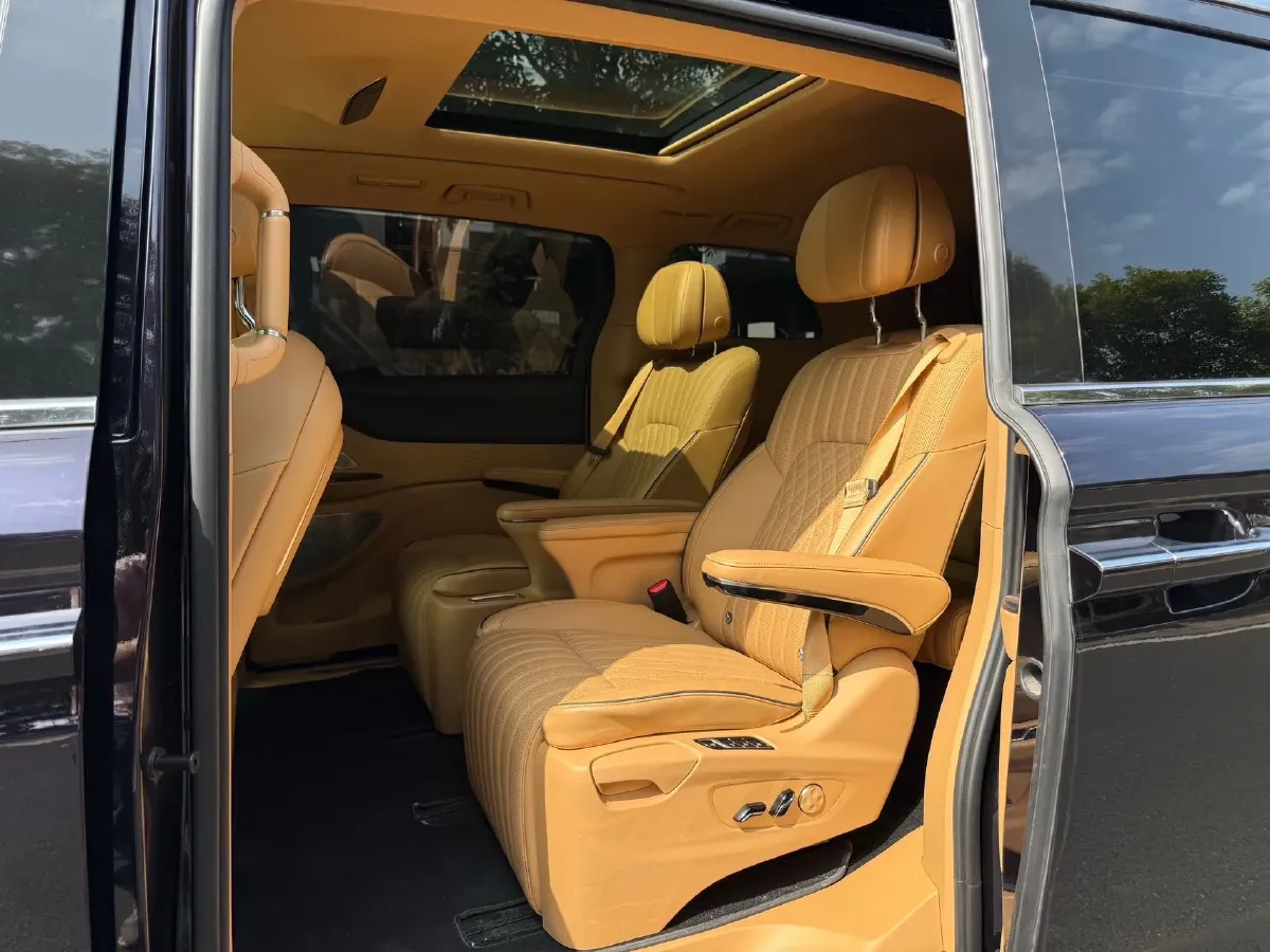 2022 Voyah Dream 1.5T 136HP L4 PHEV 25.57KWH,autocango,china used car exporter,china ev exporter,chinese used car exporter,chinese used ev exporter