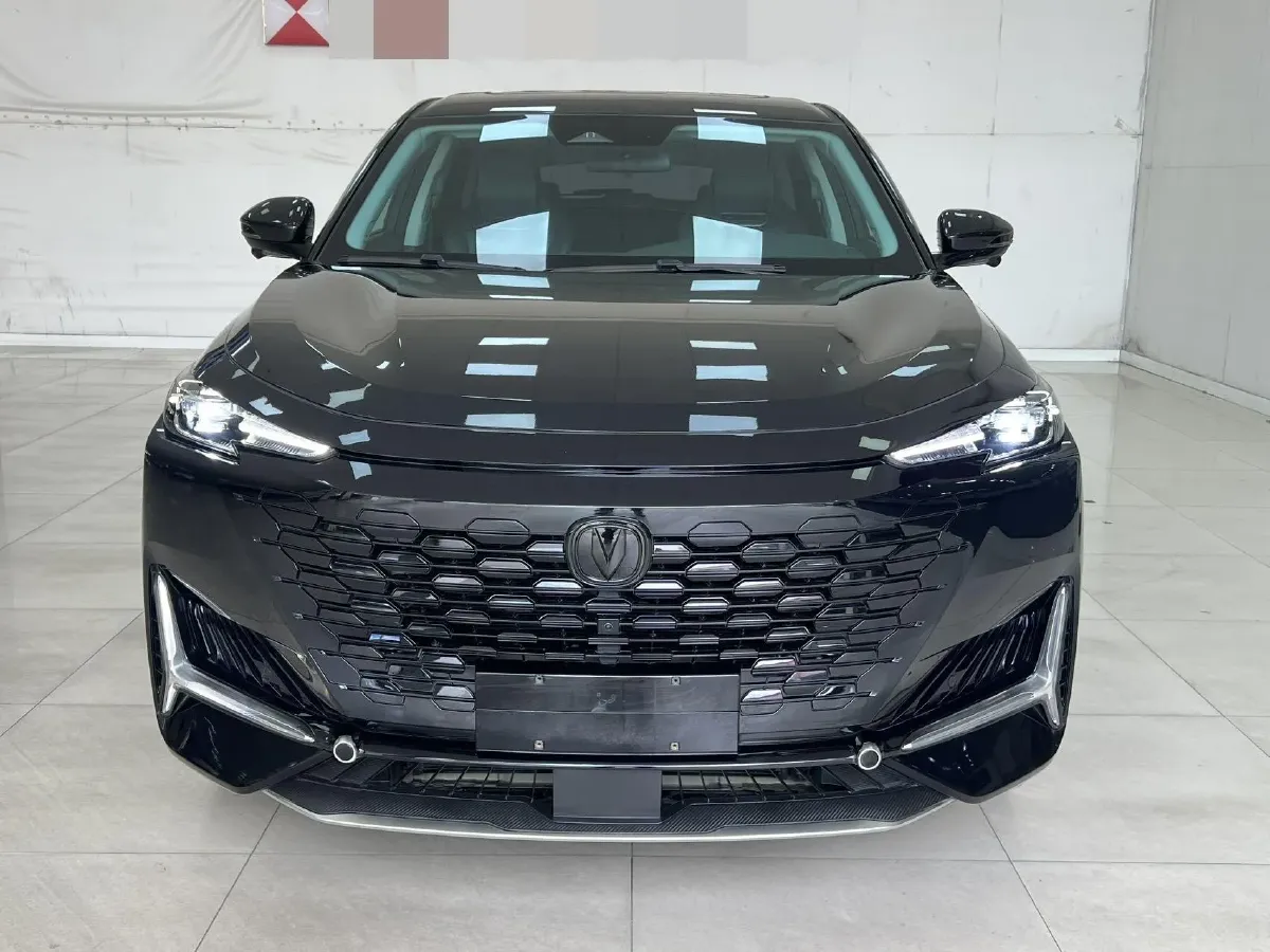 2023 ChangAn UNI-K 2.0T 233HP L4 8AT,autocango,china used car exporter,china ev exporter,chinese used car exporter,chinese used ev exporter