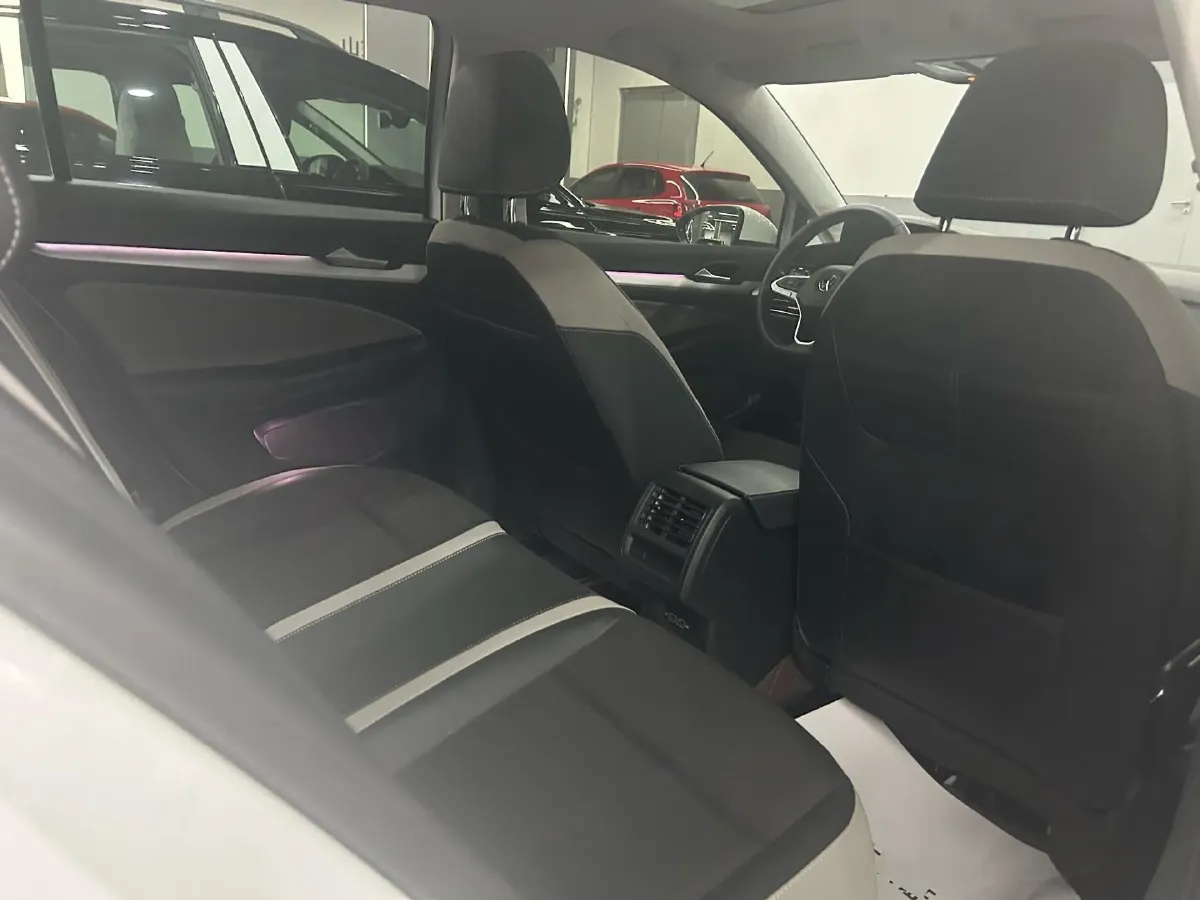 2024 Volkswagen Golf 1.4T 150HP L4 7DCT,autocango,china used car exporter,china ev exporter,chinese used car exporter,chinese used ev exporter