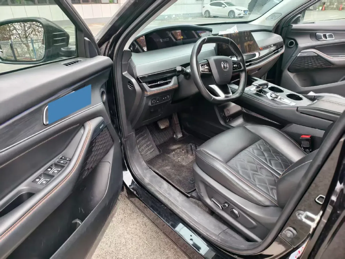 2021 ChangAn UNI-K 2.0T 233HP L4 8AT,autocango,china used car exporter,china ev exporter,chinese used car exporter,chinese used ev exporter