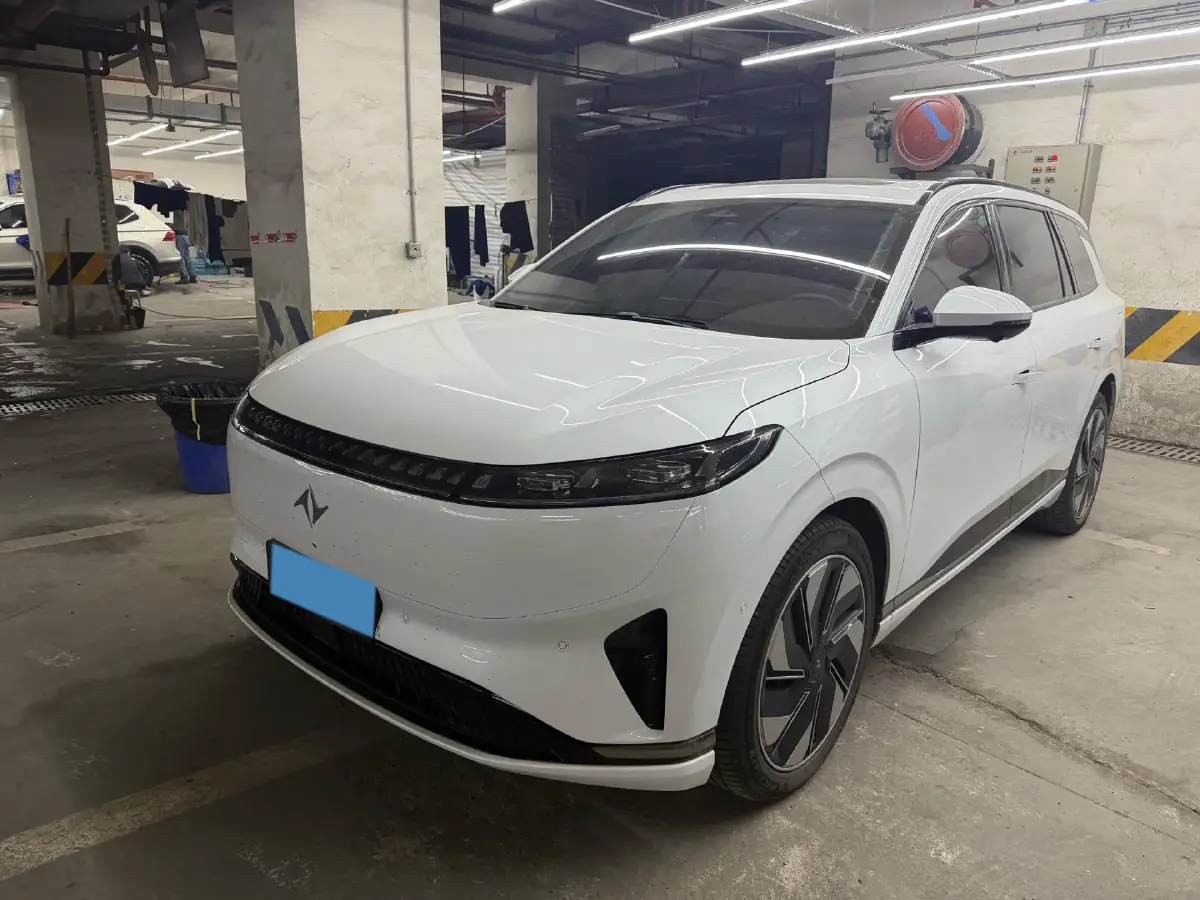 2024 DongFeng eπ eπ008 1.5T 147HP L4 REEV 34.32KWH