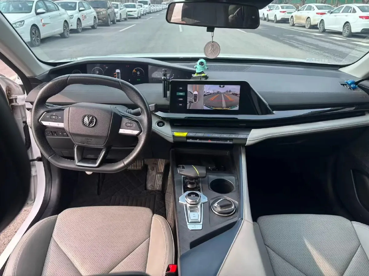 2023 ChangAn UNI-V iDD 1.5T 170HP L4 6TCT PHEV 18.4KWH,autocango,china used car exporter,china ev exporter,chinese used car exporter,chinese used ev exporter