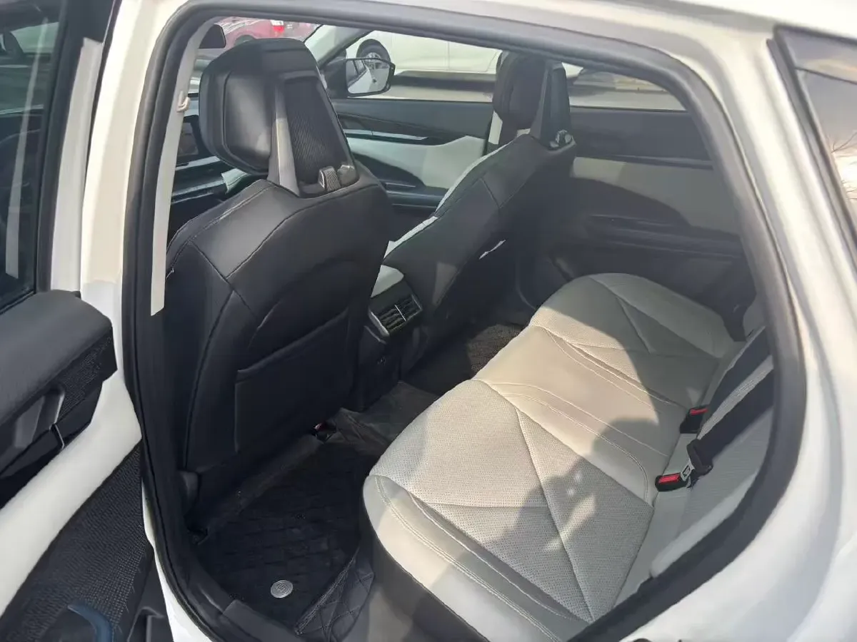 2023 ChangAn UNI-V iDD 1.5T 170HP L4 6TCT PHEV 18.4KWH,autocango,china used car exporter,china ev exporter,chinese used car exporter,chinese used ev exporter