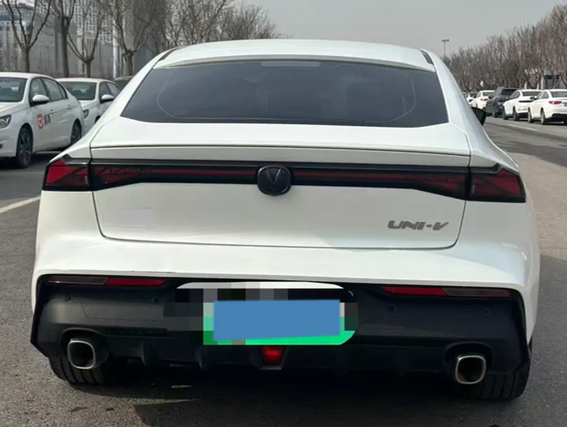 2023 ChangAn UNI-V iDD 1.5T 170HP L4 6TCT PHEV 18.4KWH,autocango,china used car exporter,china ev exporter,chinese used car exporter,chinese used ev exporter