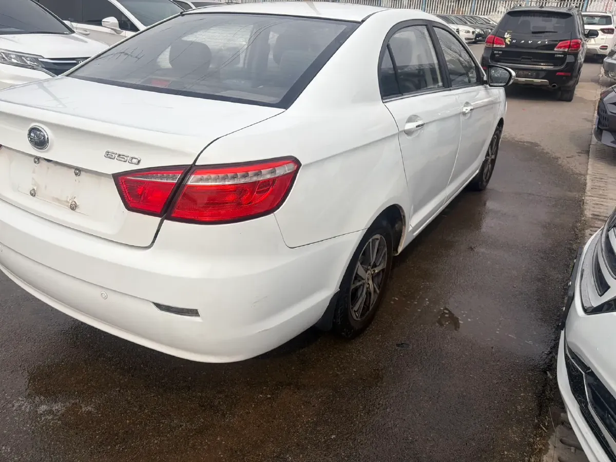 2018 Yema SiPaiKa 1.5L 112HP L4 5MT,autocango,china used car exporter,china ev exporter,chinese used car exporter,chinese used ev exporter