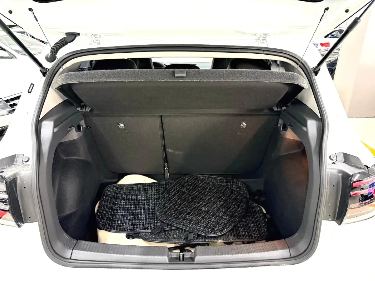 2023 Volkswagen T-Cross 1.5L 113HP L4 6AT,autocango,china used car exporter,china ev exporter,chinese used car exporter,chinese used ev exporter