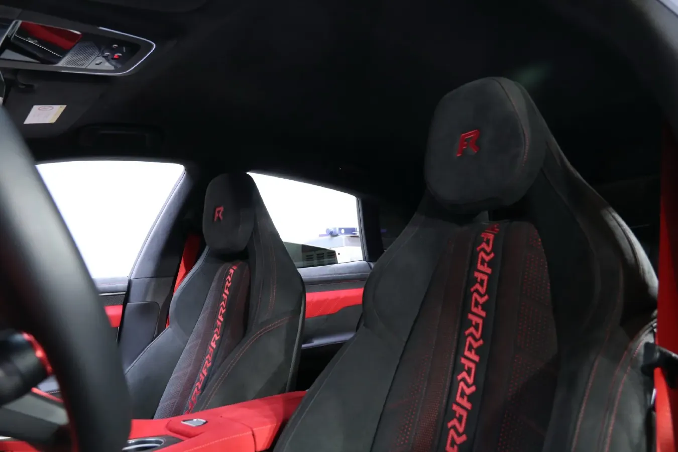 2023 Zeekr 001 FR BEV 100KWH,autocango,china used car exporter,china ev exporter,chinese used car exporter,chinese used ev exporter