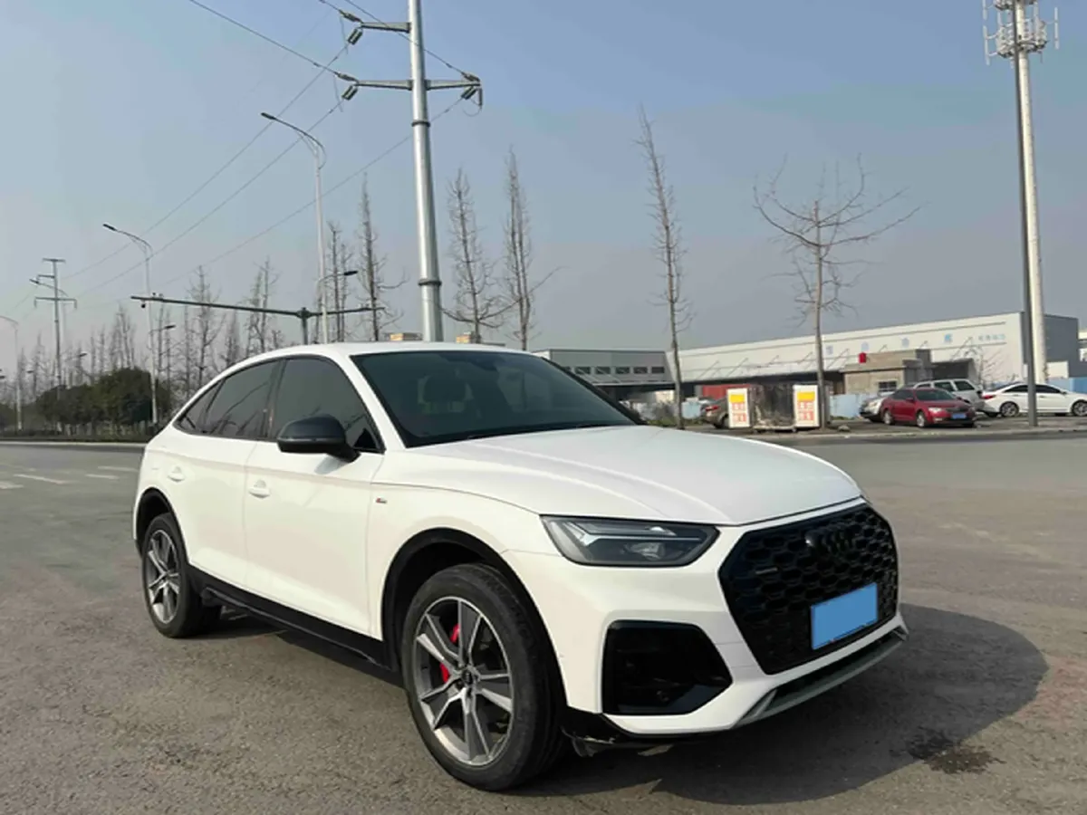 2023 Audi Q5L Sportback 2.0T 190HP L4 7DCT,autocango,china used car exporter,china ev exporter,chinese used car exporter,chinese used ev exporter