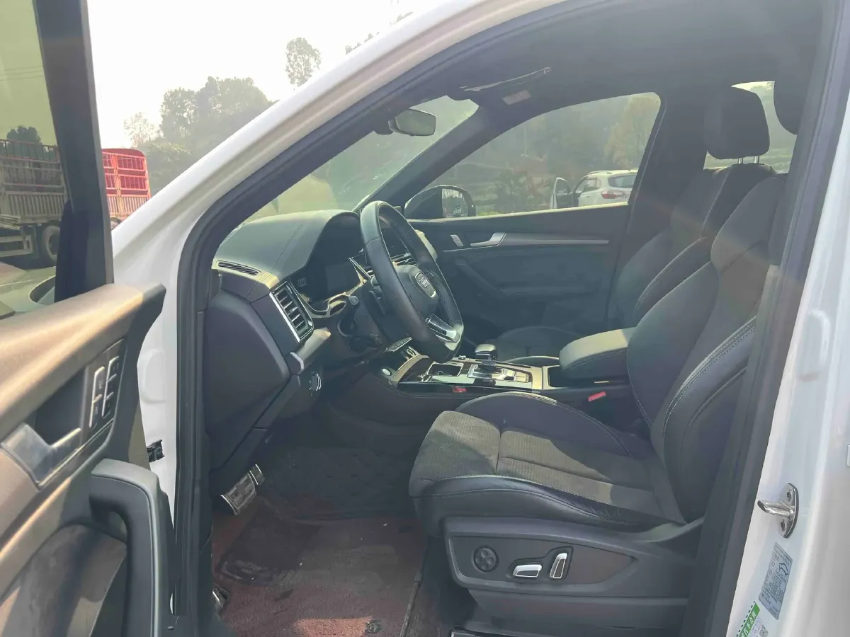 2023 Audi Q5L Sportback 2.0T 190HP L4 7DCT,autocango,china used car exporter,china ev exporter,chinese used car exporter,chinese used ev exporter