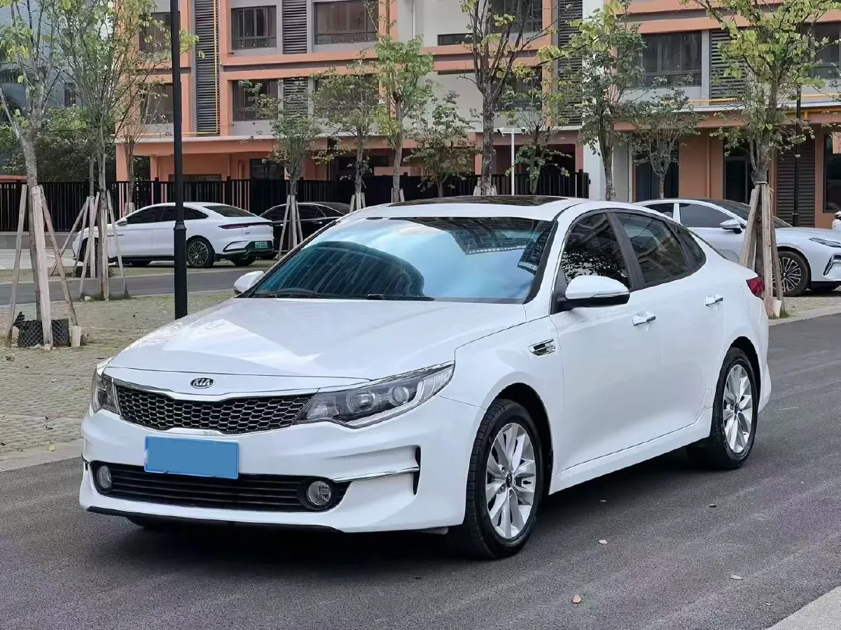 2016 Kia K5 2.0L 161HP L4 6AT,autocango,china used car exporter,china ev exporter,chinese used car exporter,chinese used ev exporter