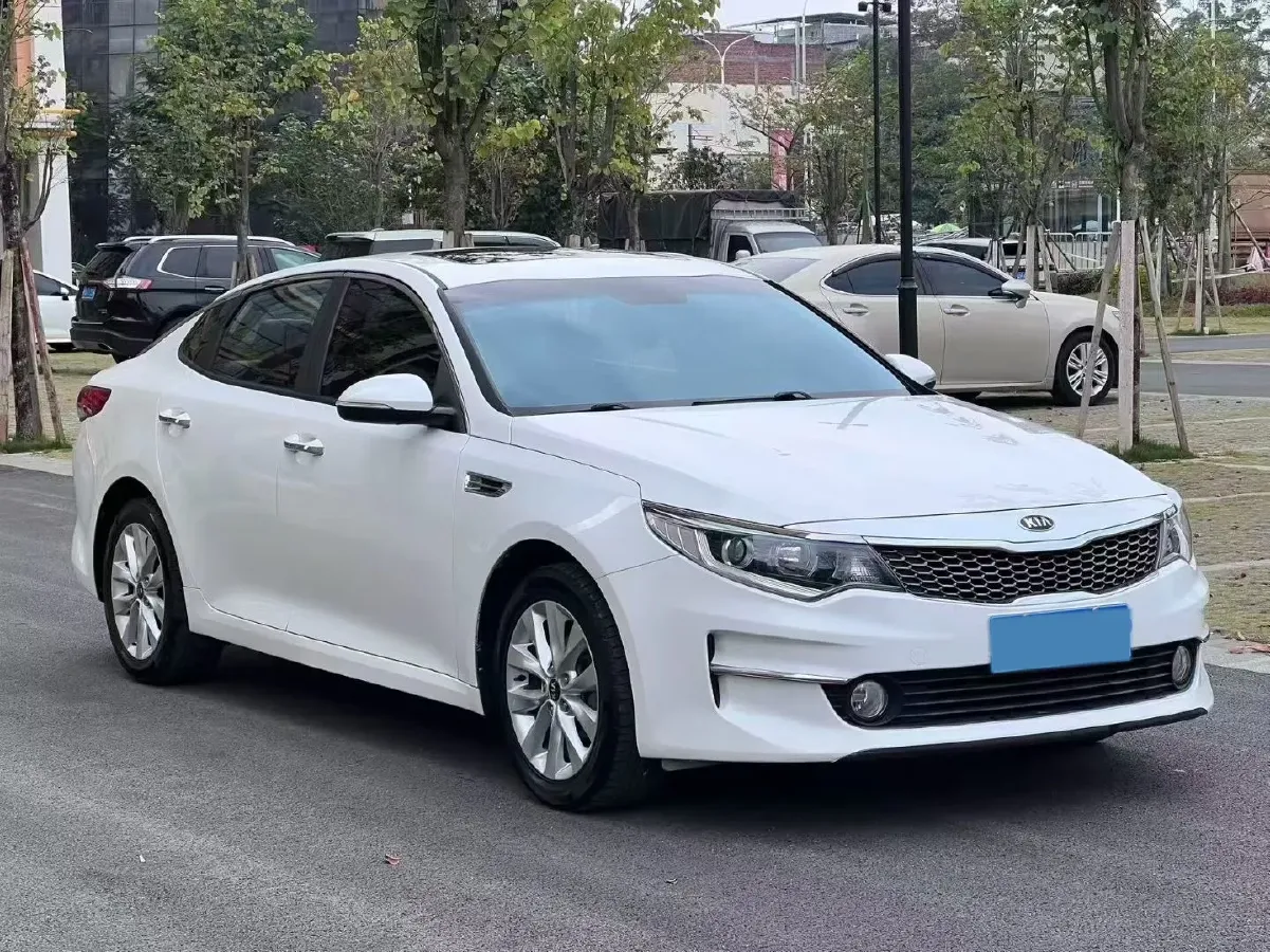 2016 Kia K5 2.0L 161HP L4 6AT,autocango,china used car exporter,china ev exporter,chinese used car exporter,chinese used ev exporter
