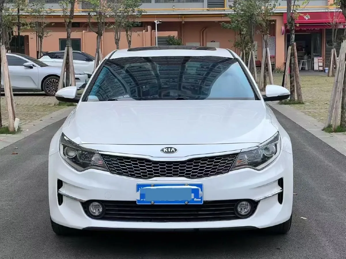 2016 Kia K5 2.0L 161HP L4 6AT,autocango,china used car exporter,china ev exporter,chinese used car exporter,chinese used ev exporter