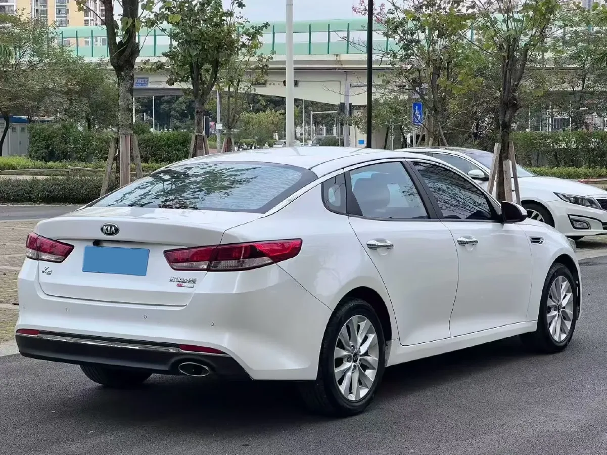 2016 Kia K5 2.0L 161HP L4 6AT,autocango,china used car exporter,china ev exporter,chinese used car exporter,chinese used ev exporter