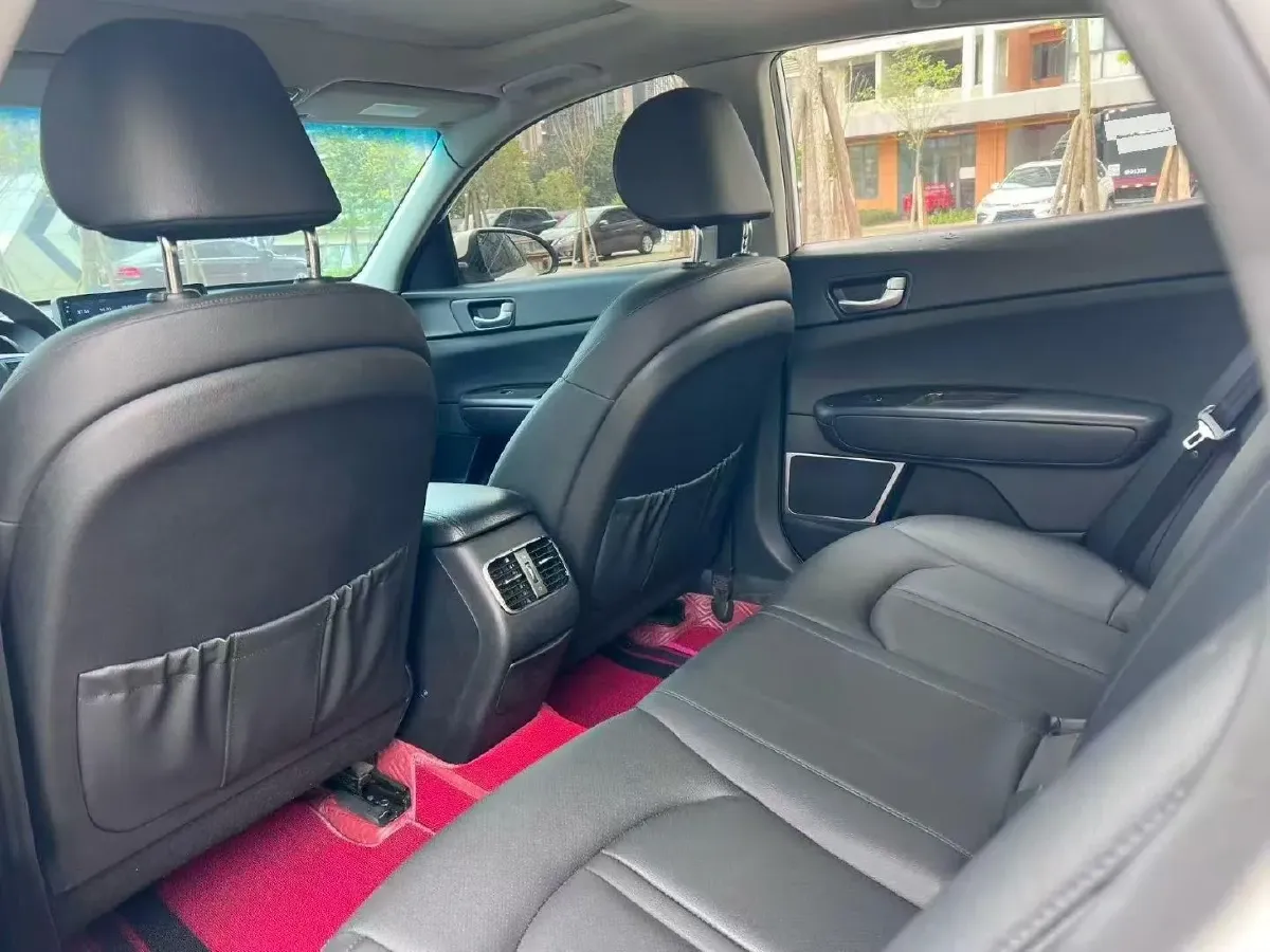 2016 Kia K5 2.0L 161HP L4 6AT,autocango,china used car exporter,china ev exporter,chinese used car exporter,chinese used ev exporter