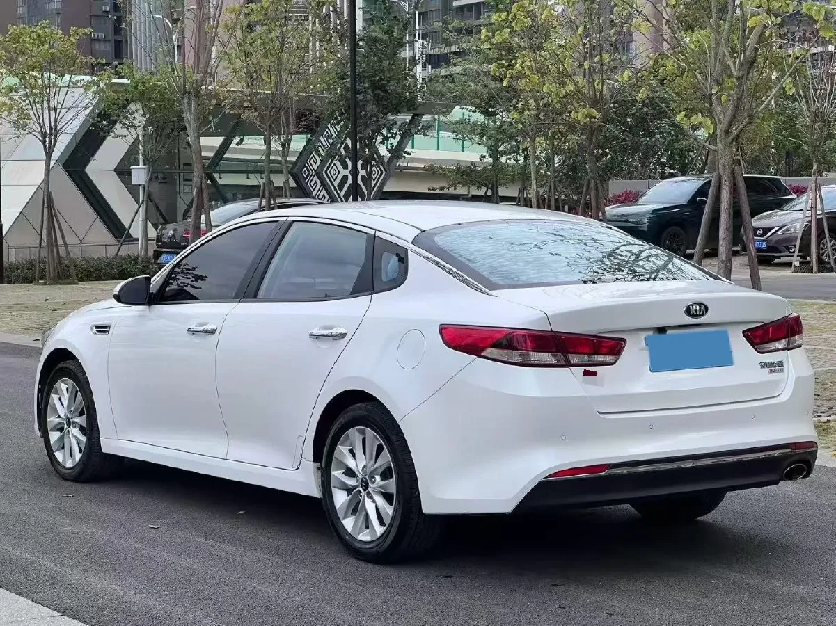 2016 Kia K5 2.0L 161HP L4 6AT,autocango,china used car exporter,china ev exporter,chinese used car exporter,chinese used ev exporter