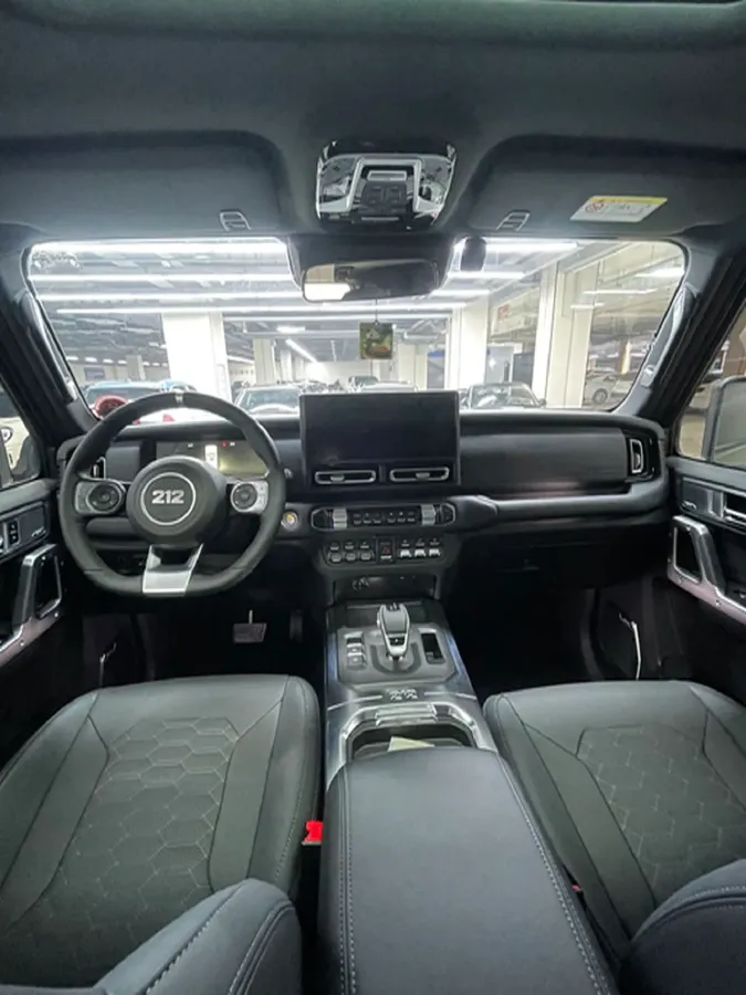 2024 212 212 T01 2.0T 252HP L4 8AT,autocango,china used car exporter,china ev exporter,chinese used car exporter,chinese used ev exporter