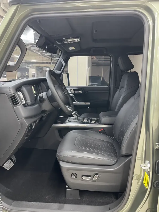 2024 212 212 T01 2.0T 252HP L4 8AT,autocango,china used car exporter,china ev exporter,chinese used car exporter,chinese used ev exporter