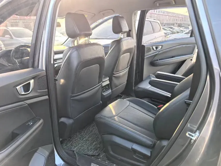 2022 WuLing JiaChen 1.5T 147HP L4 6MT,autocango,china used car exporter,china ev exporter,chinese used car exporter,chinese used ev exporter