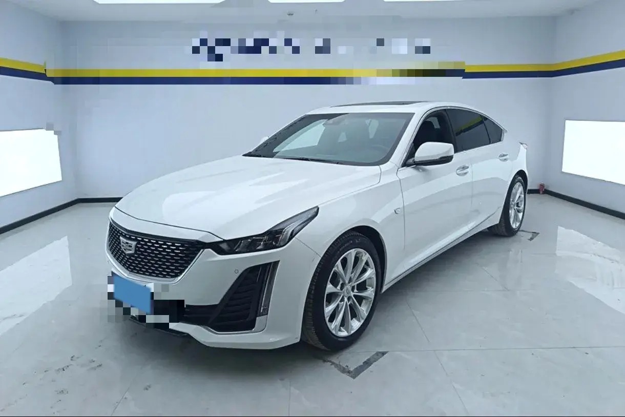 2022 Cadillac CT5 2.0T 237HP L4 10AT