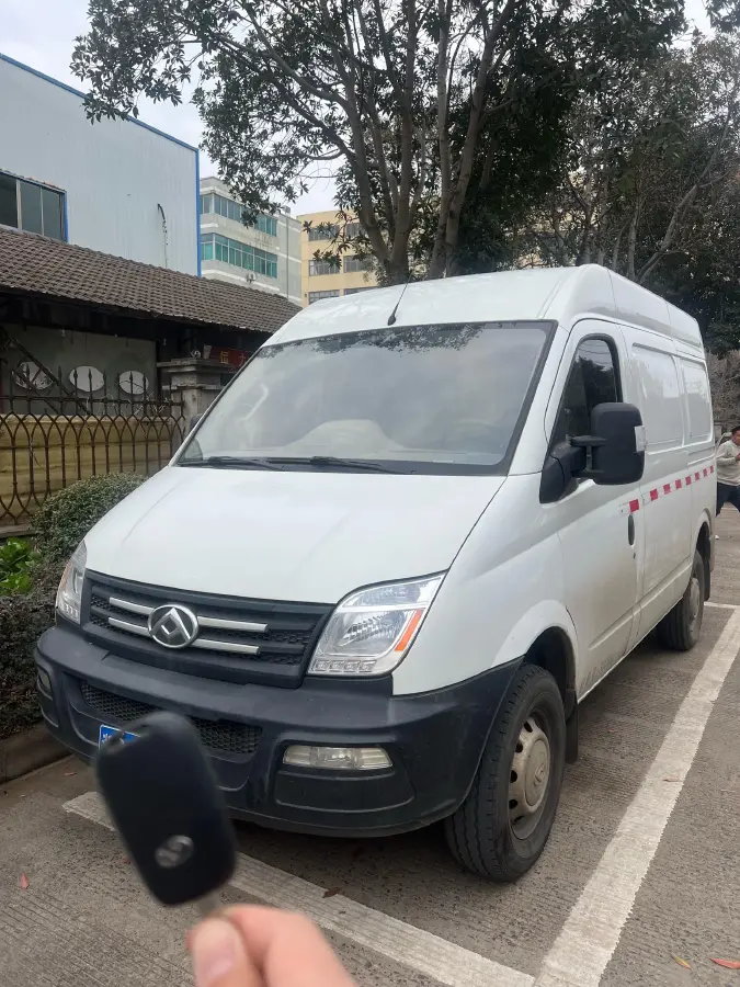 2013 Xinkai KaiSheng 2.4L 136HP L4 6MT