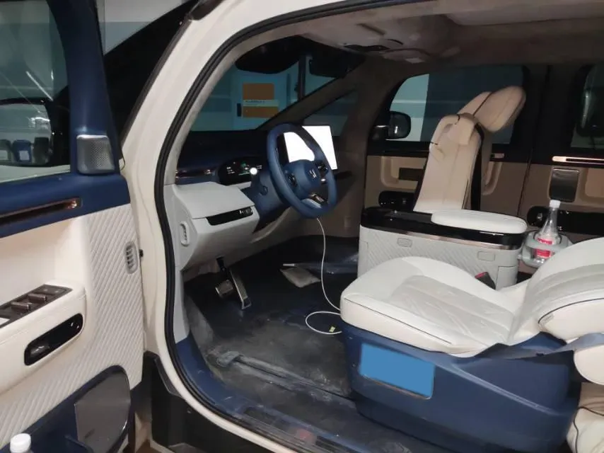 2025 Zeekr MIX BEV 102KWH,autocango,china used car exporter,china ev exporter,chinese used car exporter,chinese used ev exporter