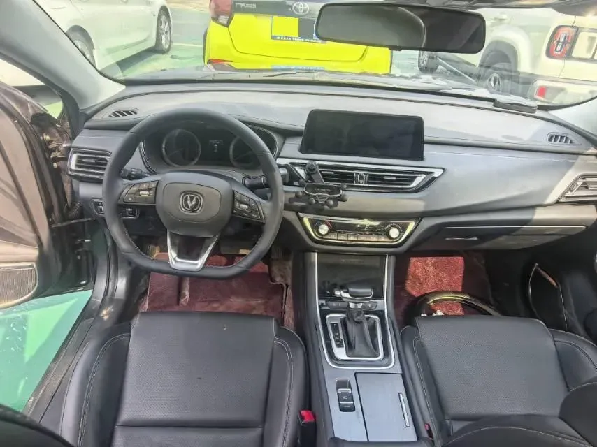 2022 ChangAn Raeton CC 1.5T 188HP L4 7DCT,autocango,china used car exporter,china ev exporter,chinese used car exporter,chinese used ev exporter