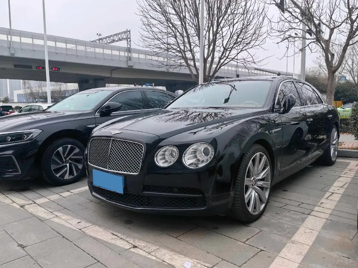 2017 Bentley Flying Spur 4.0T 528HP V8 8AT