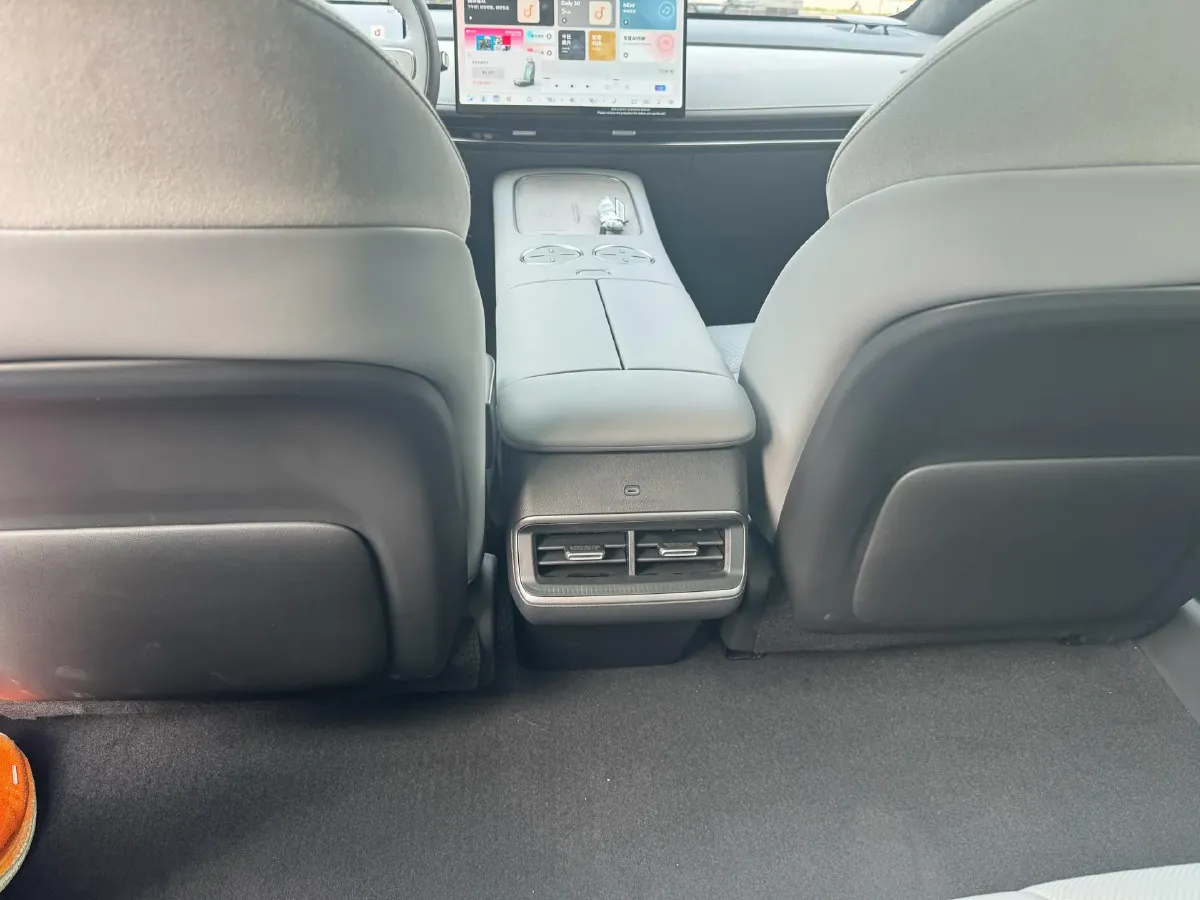 2025 Nissan N7 BEV 58KWH,autocango,china used car exporter,china ev exporter,chinese used car exporter,chinese used ev exporter