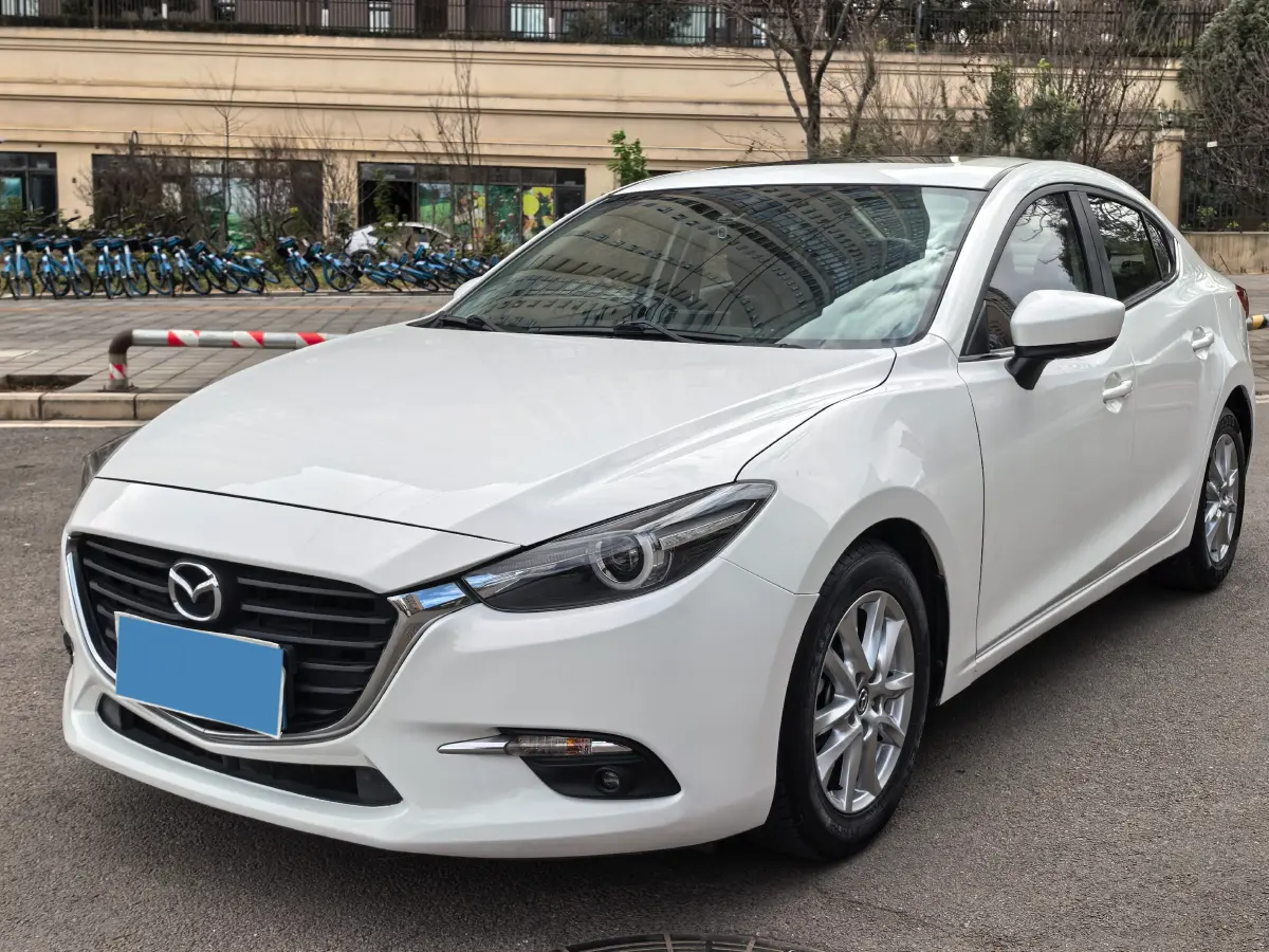 2017 Mazda 3 Axela 1.5L 117HP L4 6AT