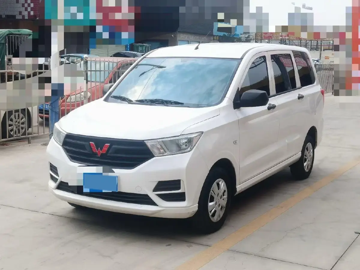 2019 WuLing HongGuang V 1.5L 99HP L4 6MT