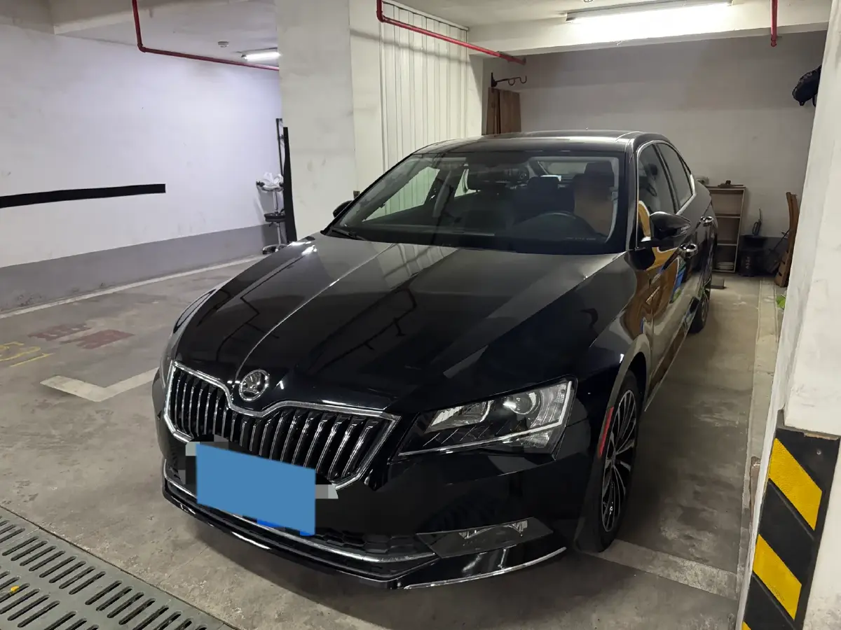 2018 Skoda Superb 1.8T 180HP L4 7DCT