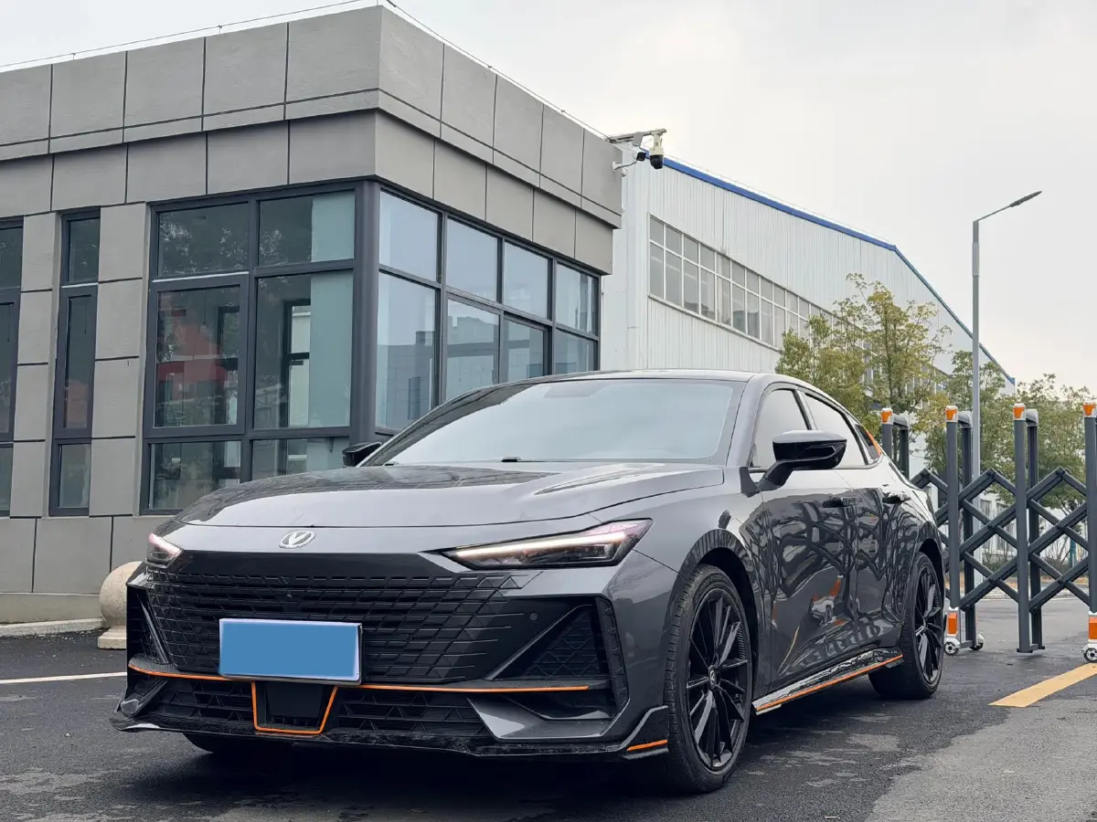 2022 ChangAn UNI-V 1.5T 188HP L4 7DCT