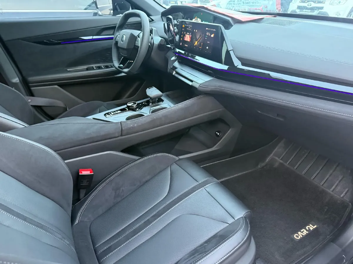 2025 ChangAn UNI-V 1.5T 192HP L4 7DCT,autocango,china used car exporter,china ev exporter,chinese used car exporter,chinese used ev exporter